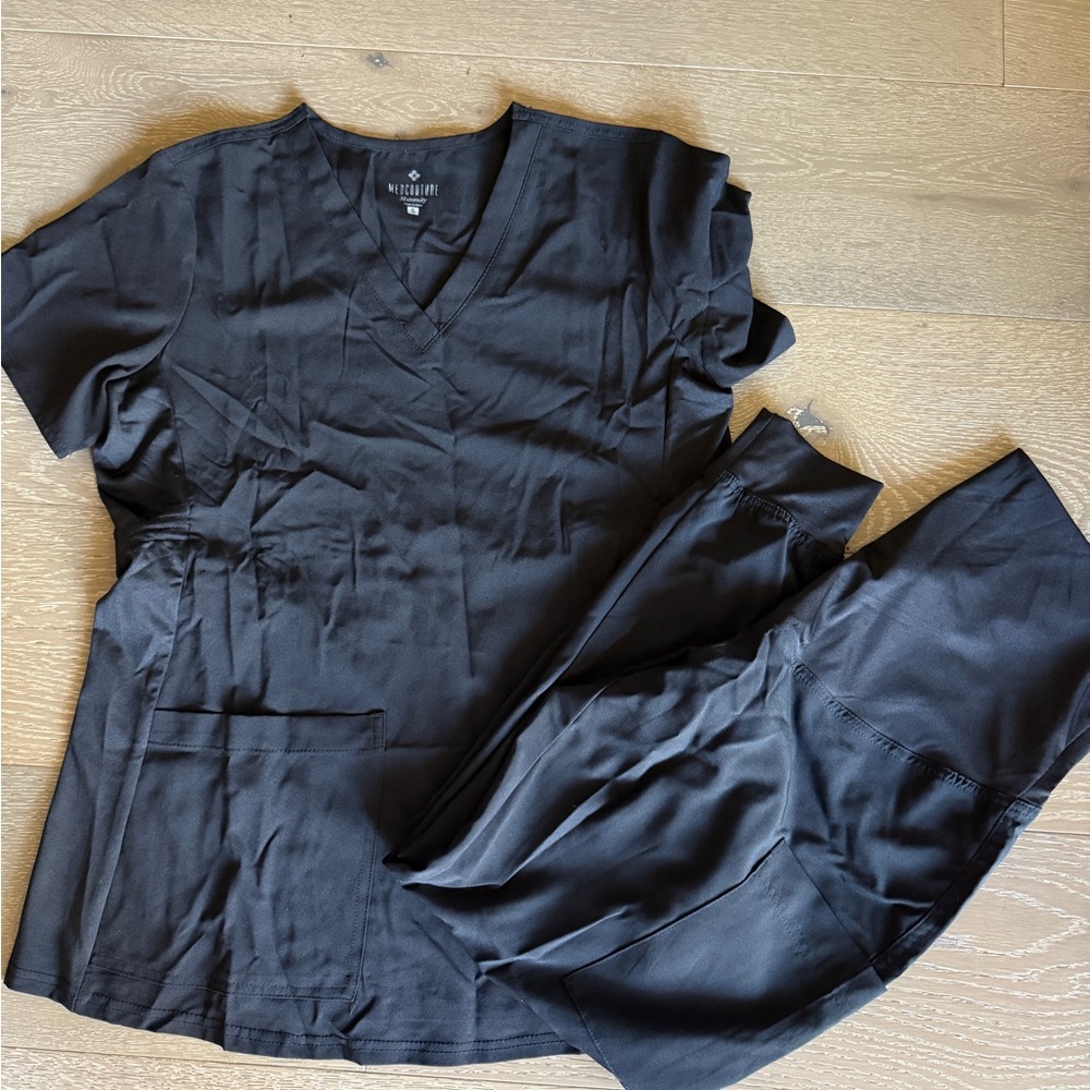 Med coutour V-Neck Scrub Top & jogger Pants maternity set